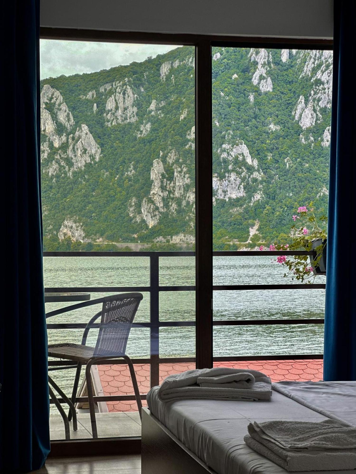 Hotel Escape Dubova Zewnętrze zdjęcie
